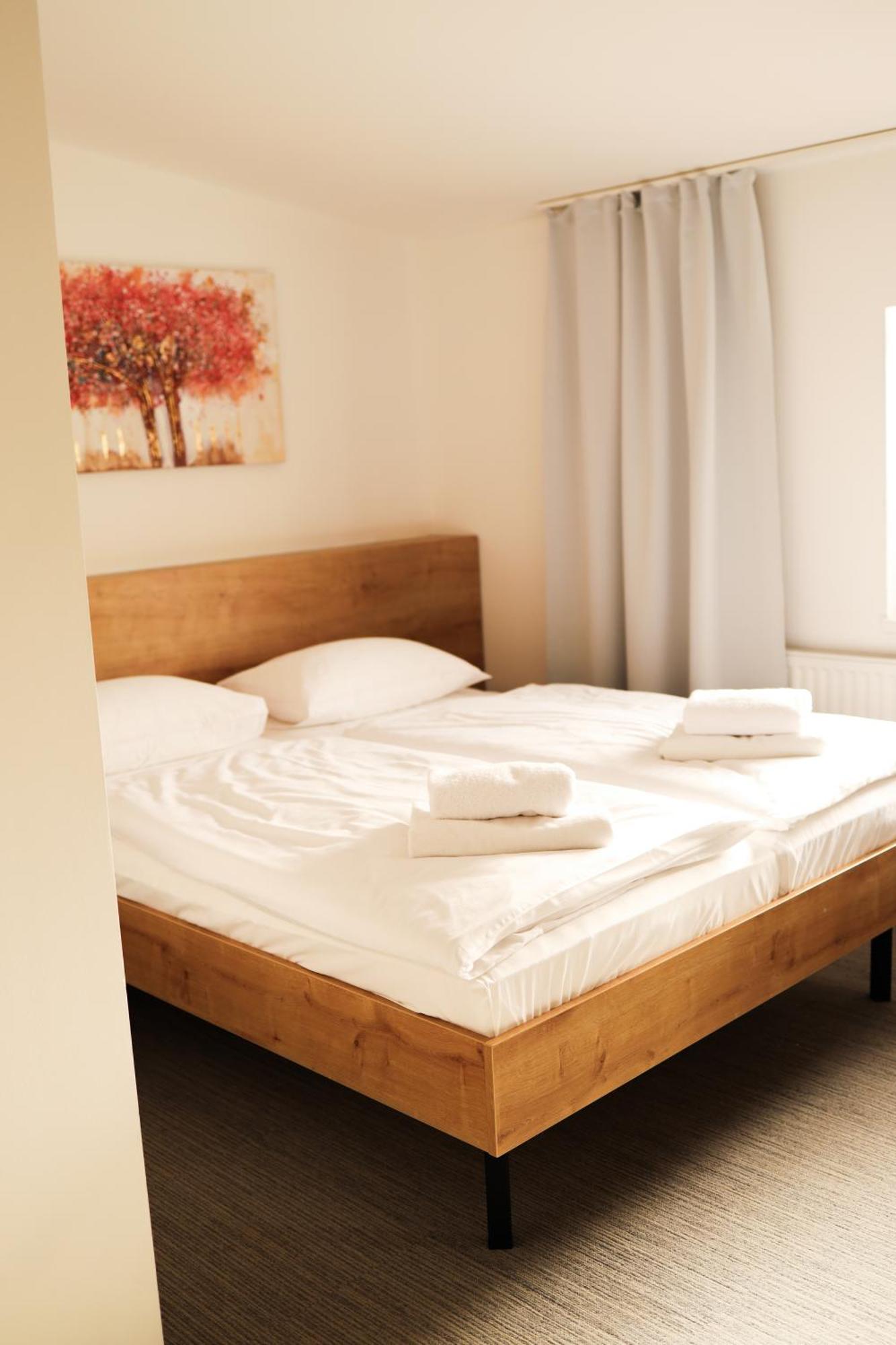 Golden Golem Hotel & Spa Prague Exterior photo
