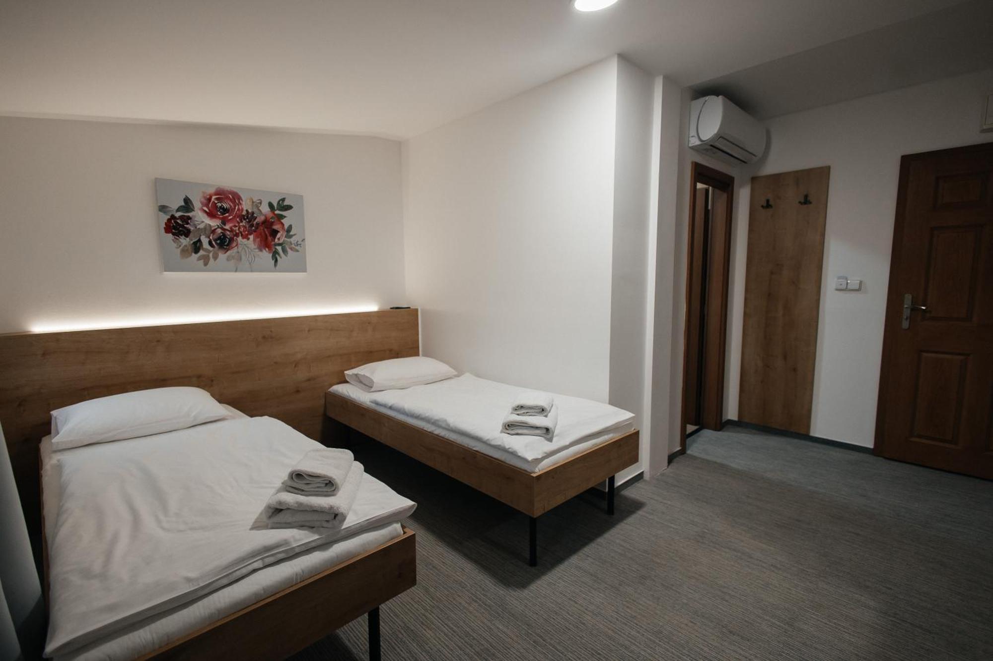 Golden Golem Hotel & Spa Prague Exterior photo
